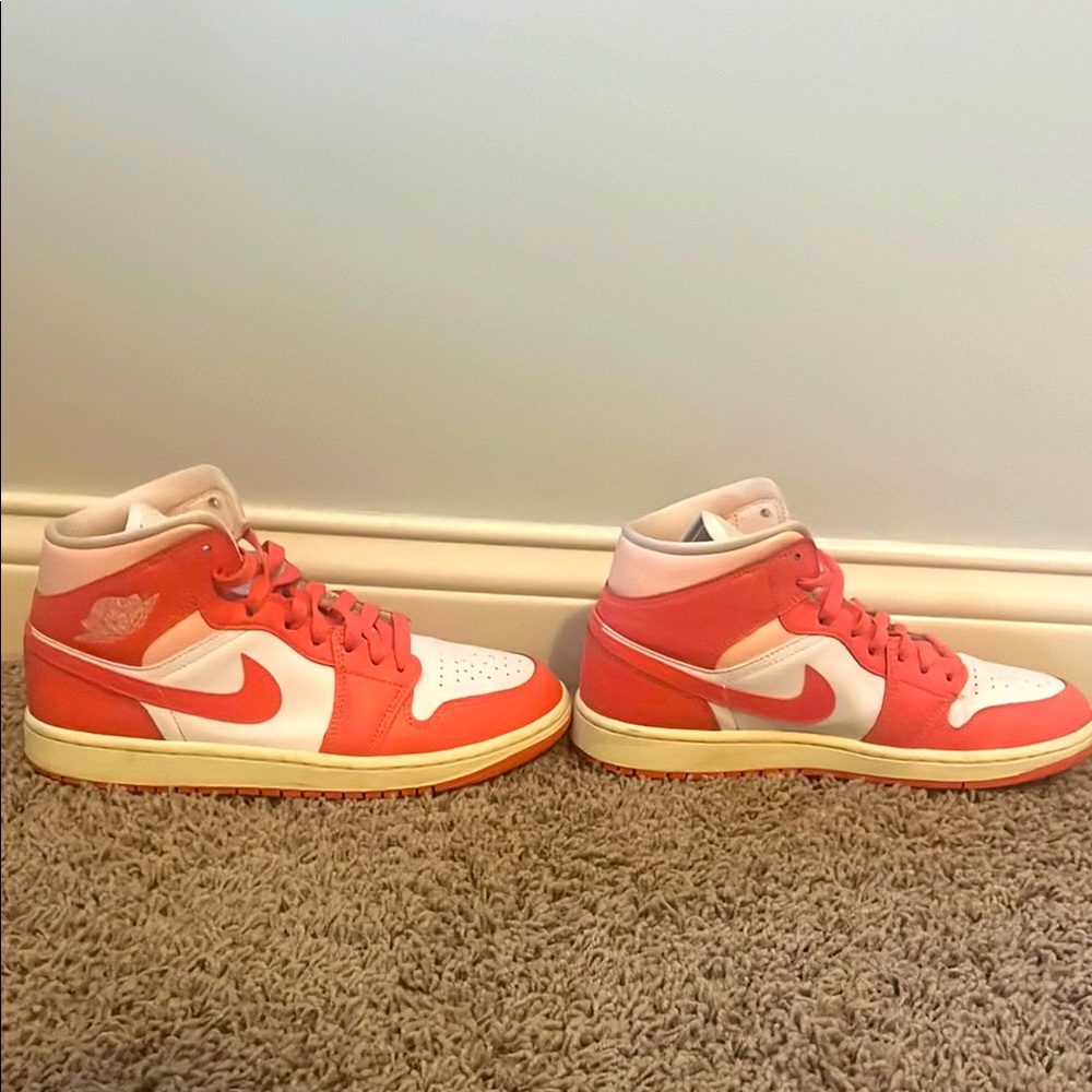 Nike pink and white mid ankle popular sneakers